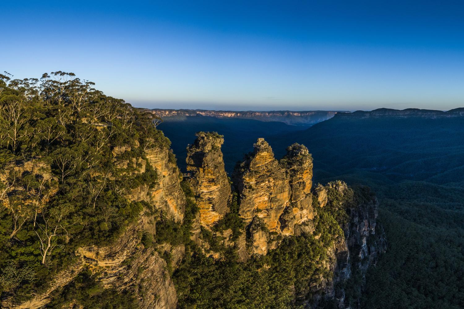 Sun setting over The Three Sisters, Katoomba in the Blue Mountains
